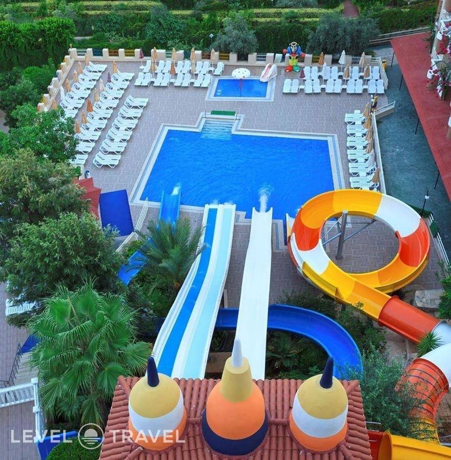 Club Paradiso Hotel & Resort, 5
